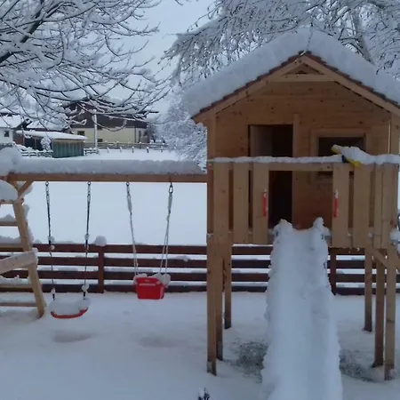 Haus Fercher アパート *